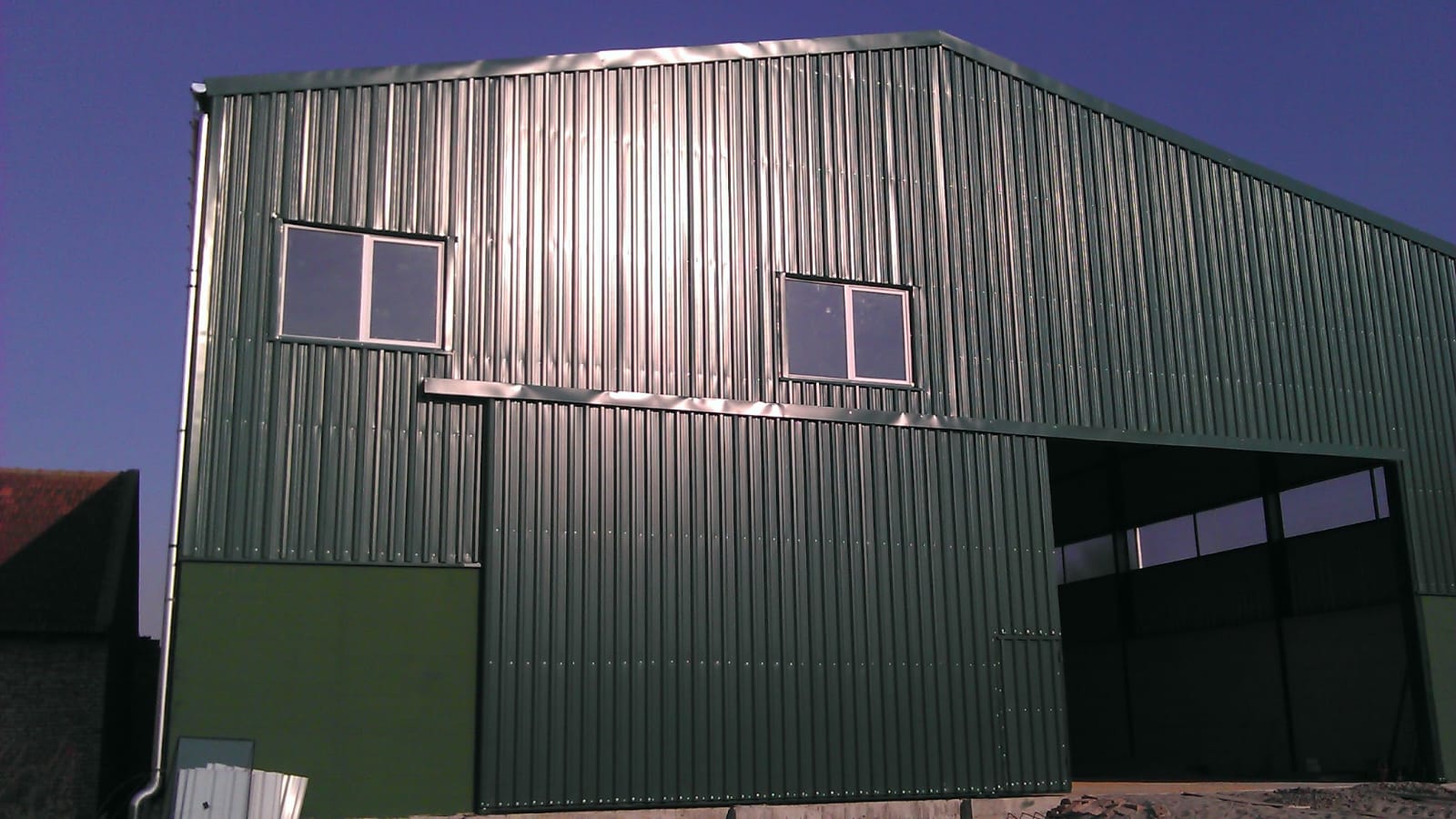 Podno skladište 20×50m u Crepaji — spoljašnji pogled | MCon čelična konstrukcija